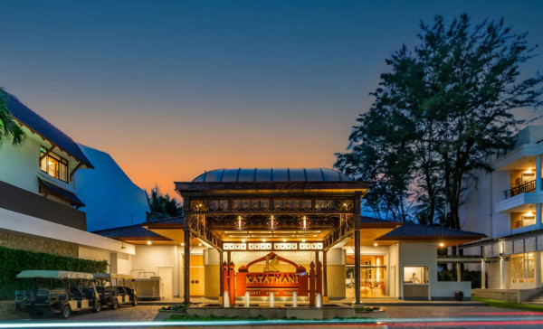 카타타니 푸켓 비치 리조트