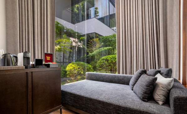 이그제큐티브 스윗 풀 억세스