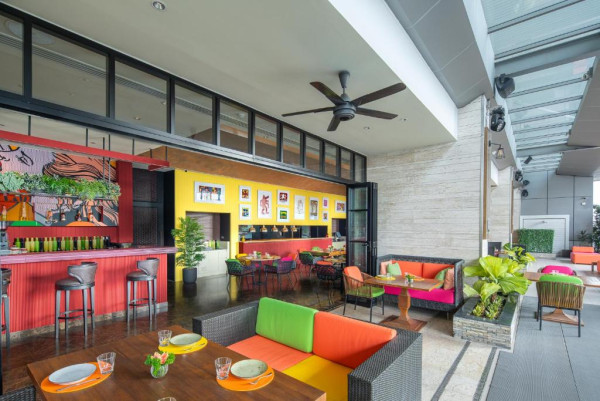 슈페리어 스카이 마하나콘