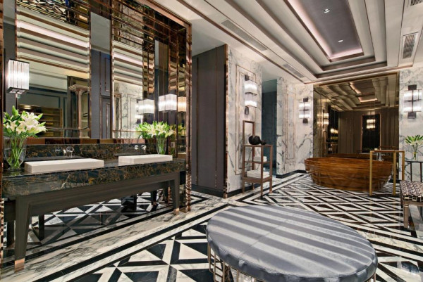 더 스카이 스윗