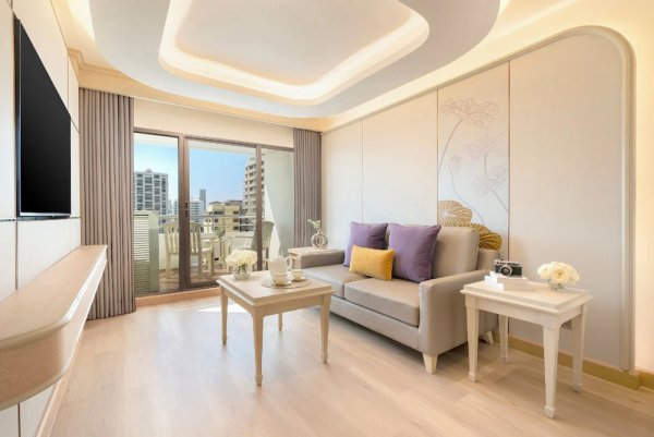 1 베드룸 발코니 트리플 스윗(시너리 윙)